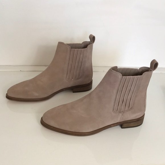 Vince Camuto Haventa Leather Pullon 